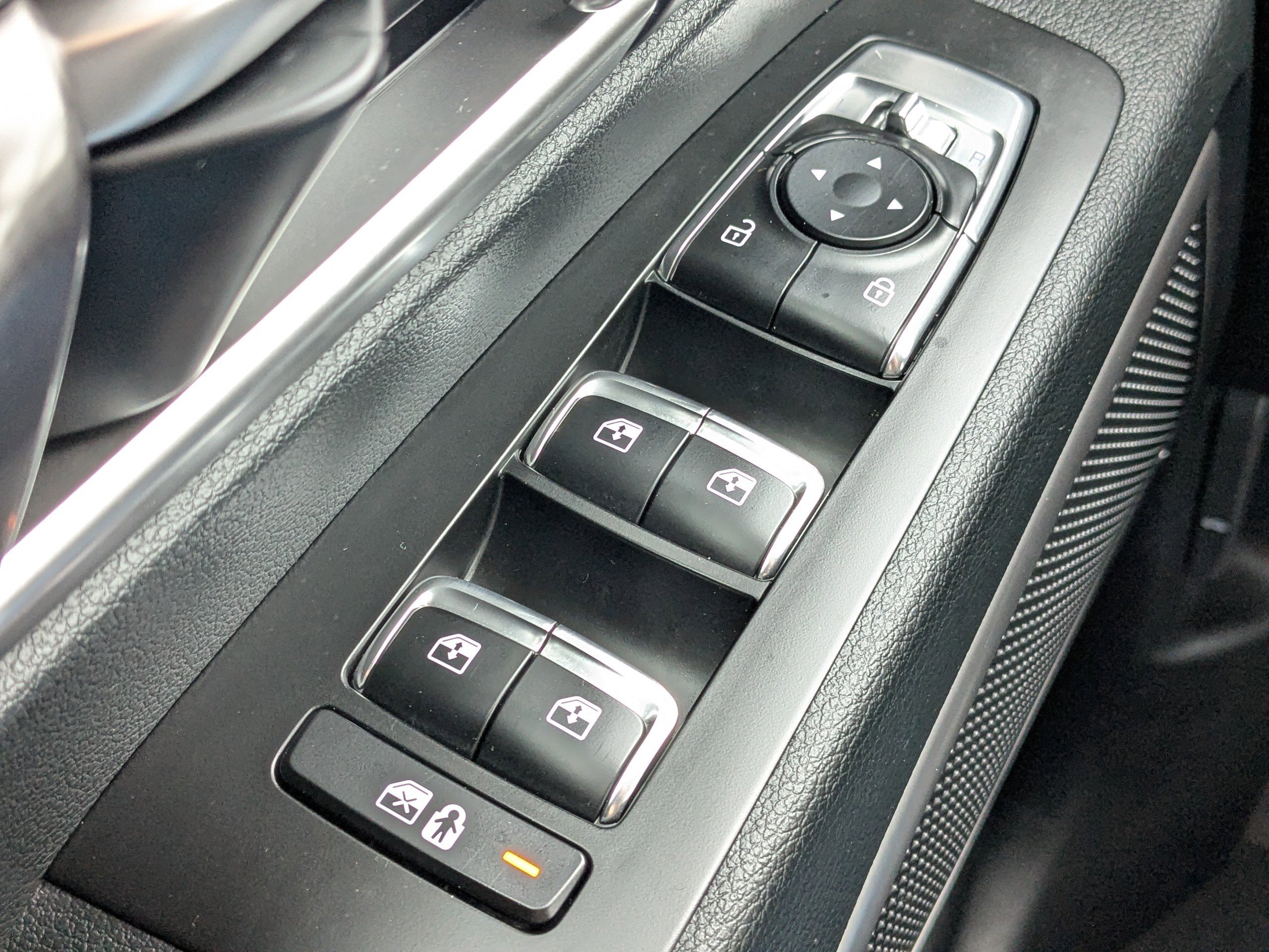 Used 2025 Kia Telluride S image 31