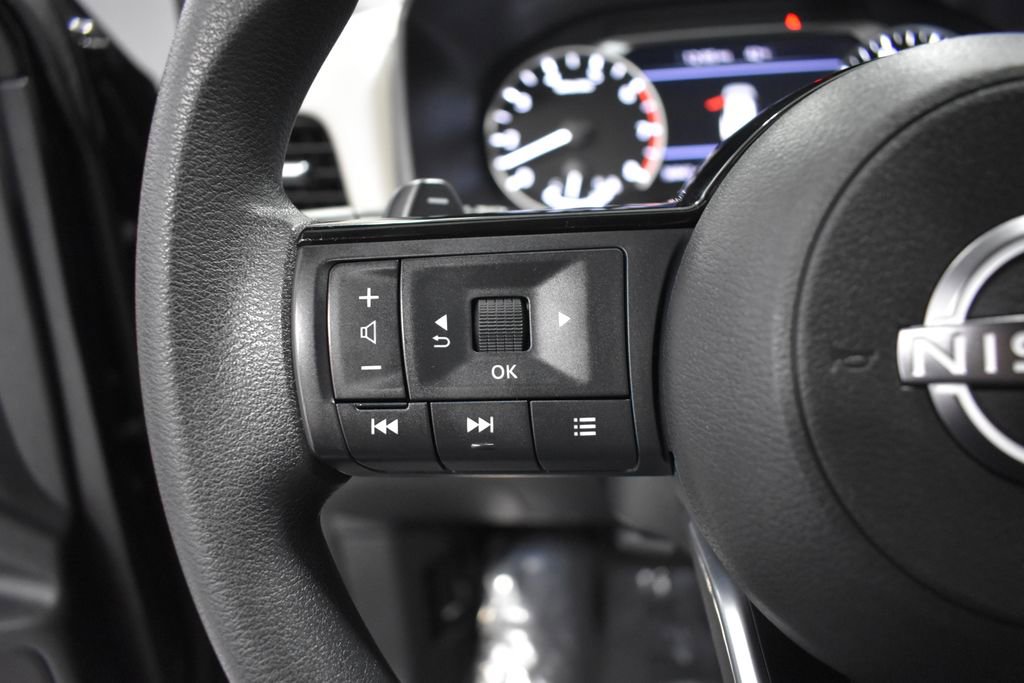 Certified 2023 Nissan Rogue SV image 24