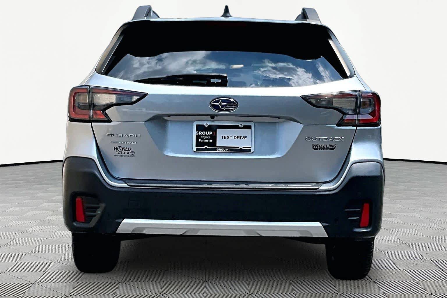 Used 2022 Subaru Outback Limited AWD/4WD image 5