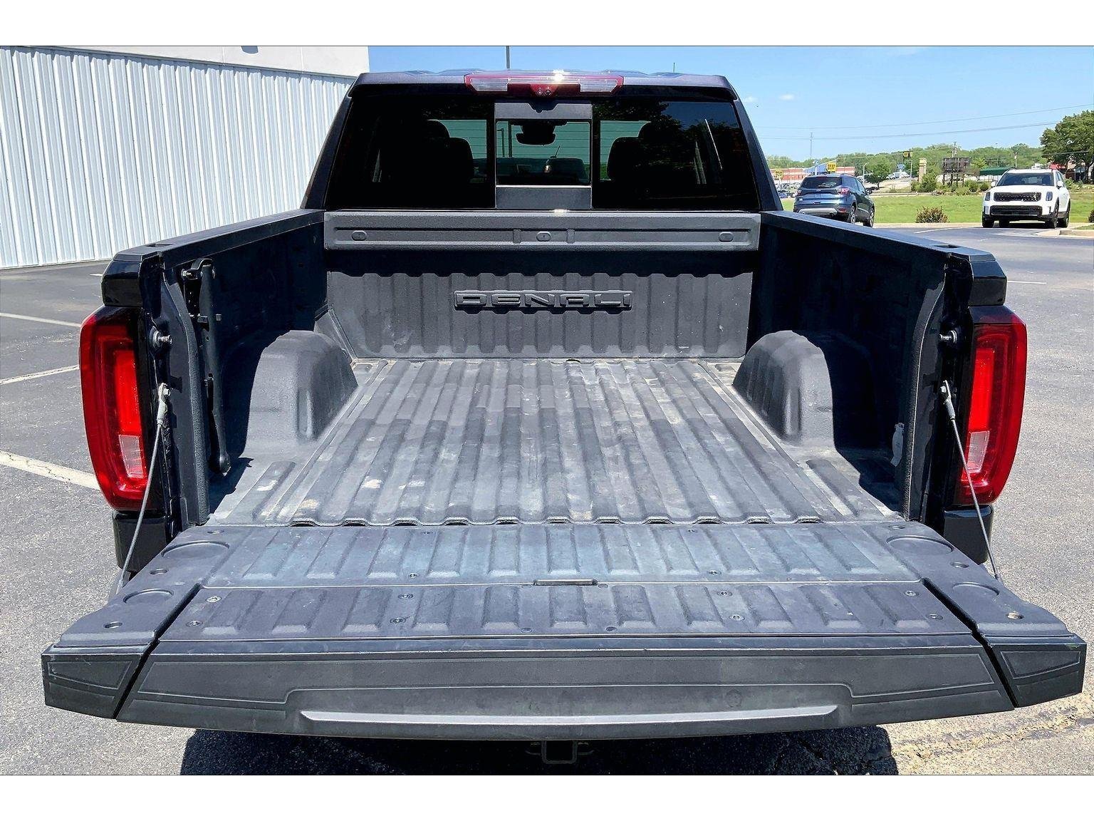 Used 2024 GMC Sierra 1500 Denali AWD/4WD image 27