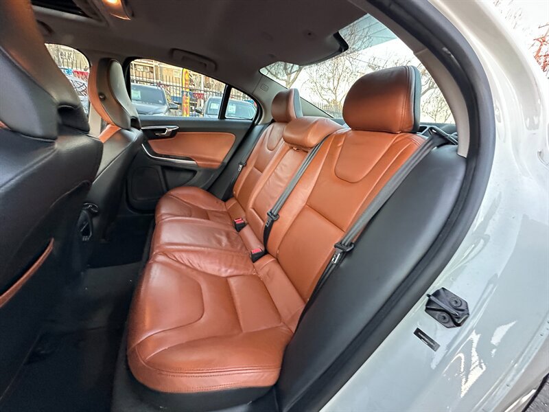 Used 2011 Volvo S60 T6 AWD/4WD image 22