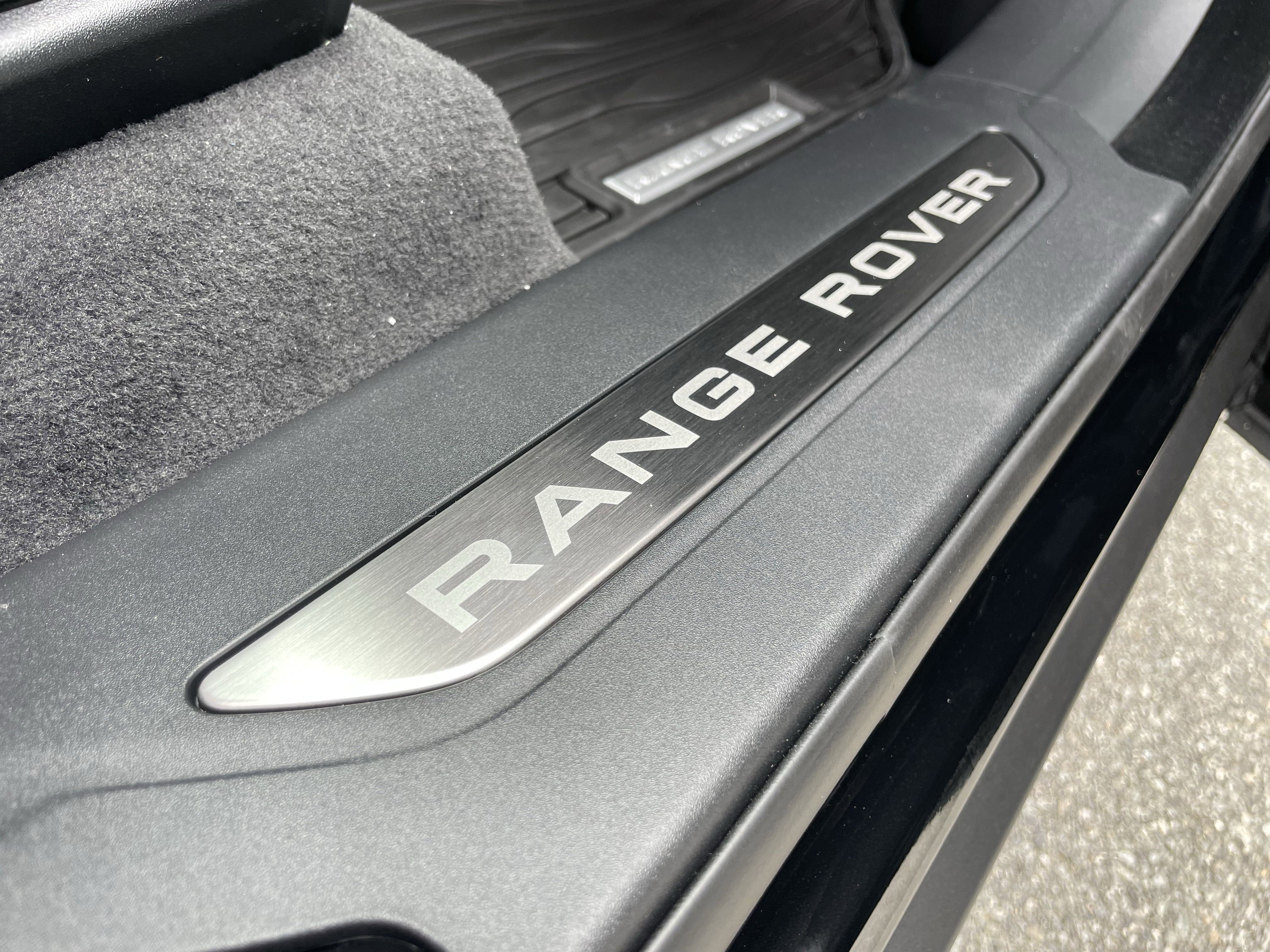 New 2026 Land Rover Range Rover Velar Dynamic SE image 38