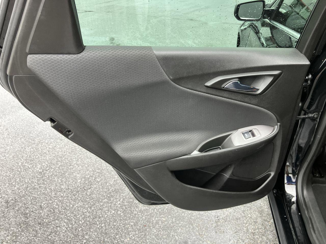 Used 2022 Chevrolet Malibu LS FWD image 21