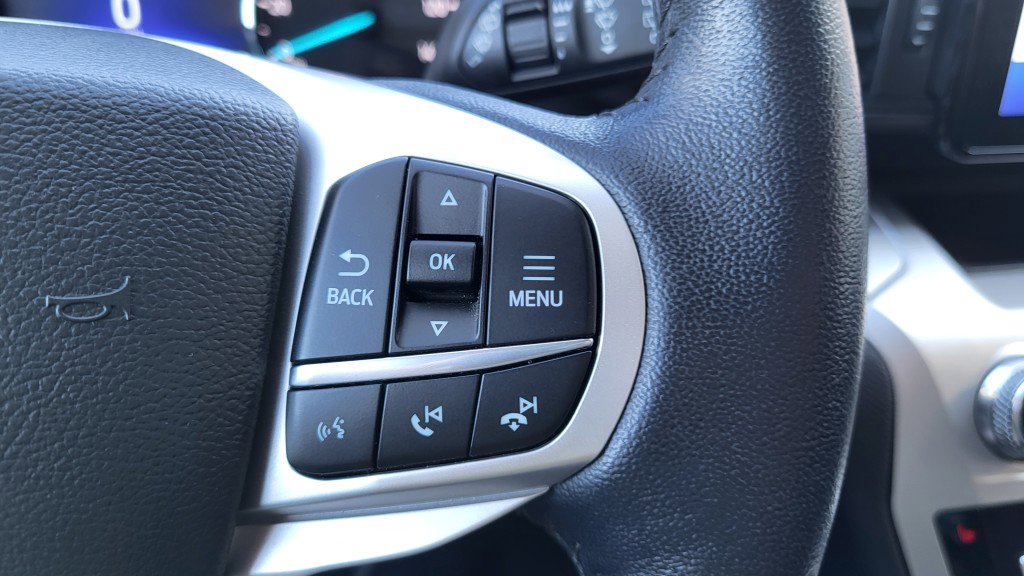 Used 2022 Ford Explorer XLT image 31