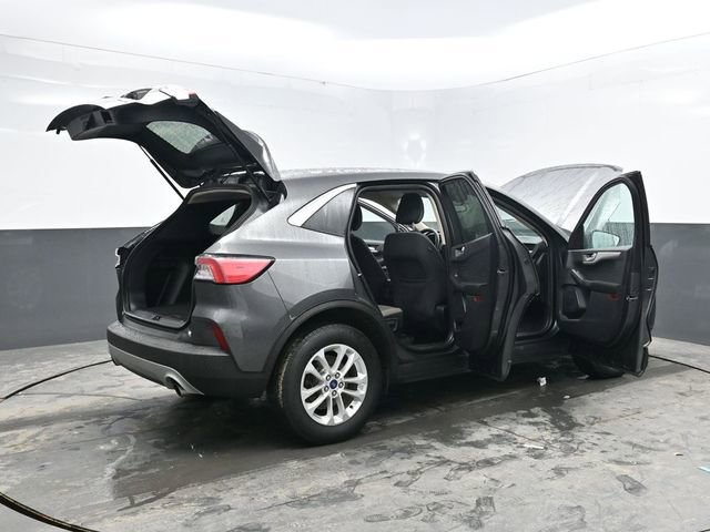 Used 2020 Ford Escape SE image 46