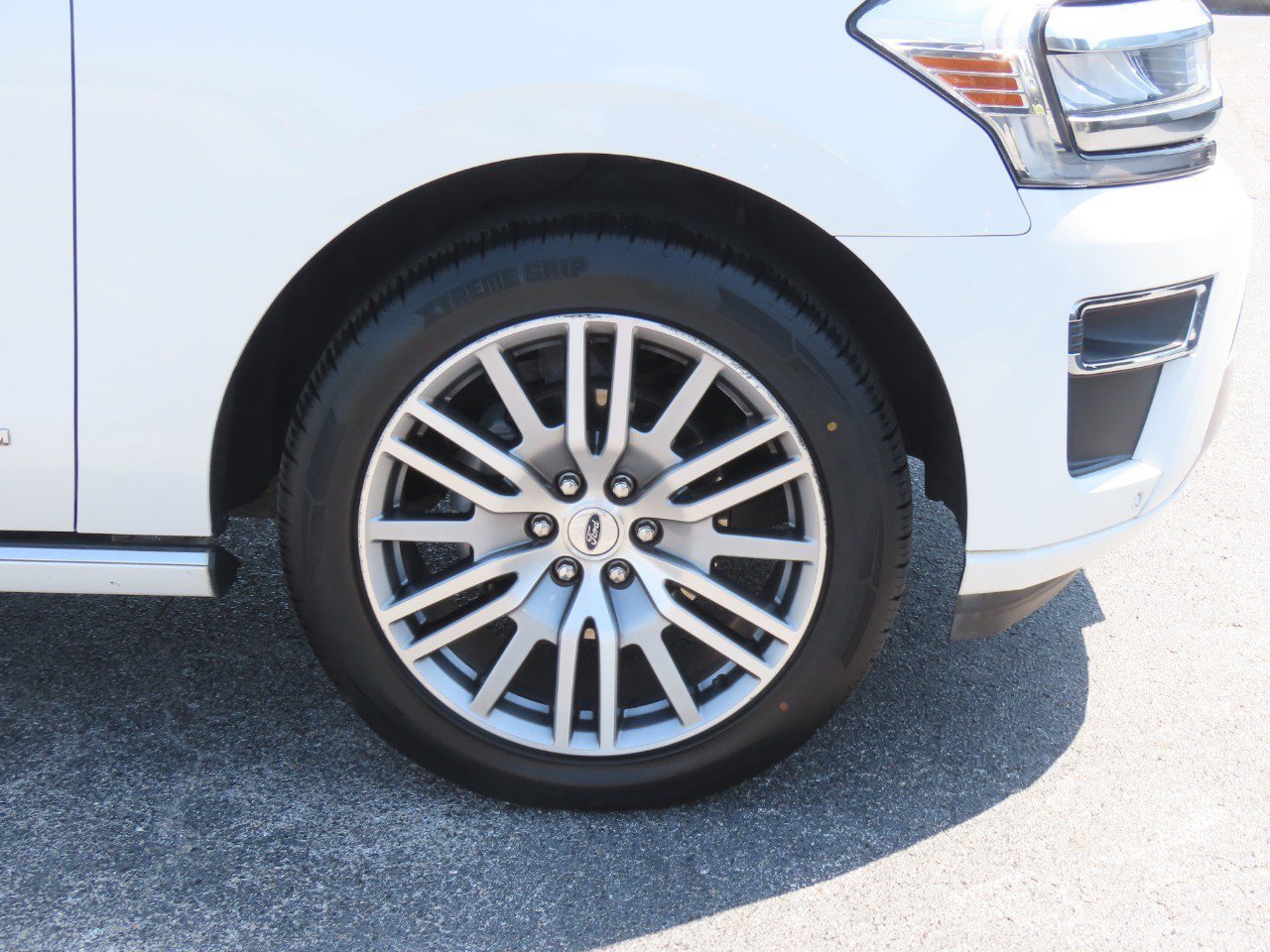 Used 2022 Ford Expedition Platinum RWD image 9