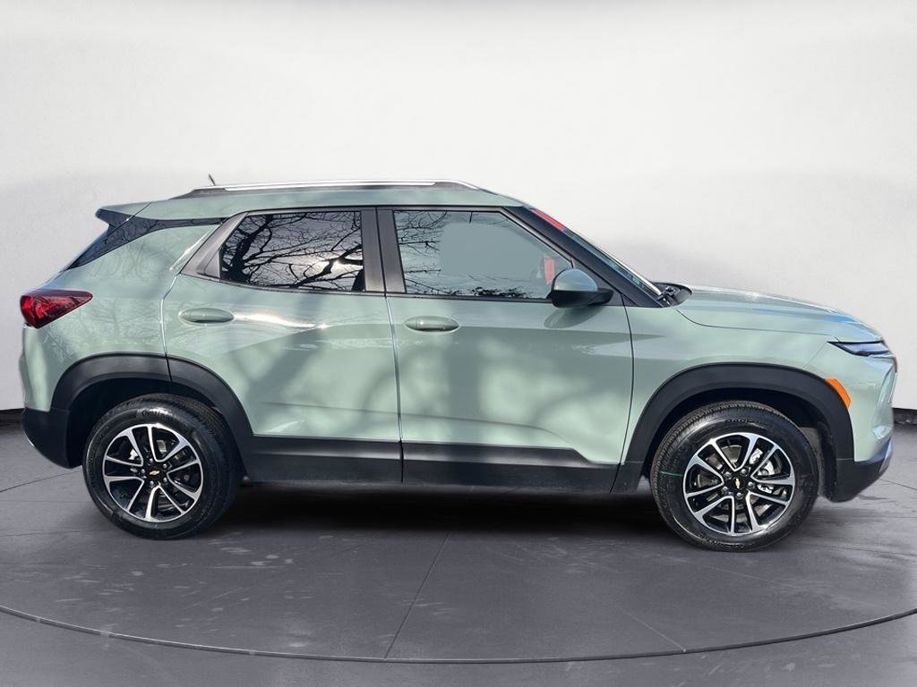 Used 2026 Chevrolet TrailBlazer LT w/ Convenience Package image 4