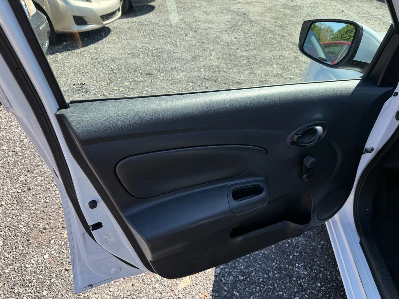 Used 2017 Nissan Versa S image 21