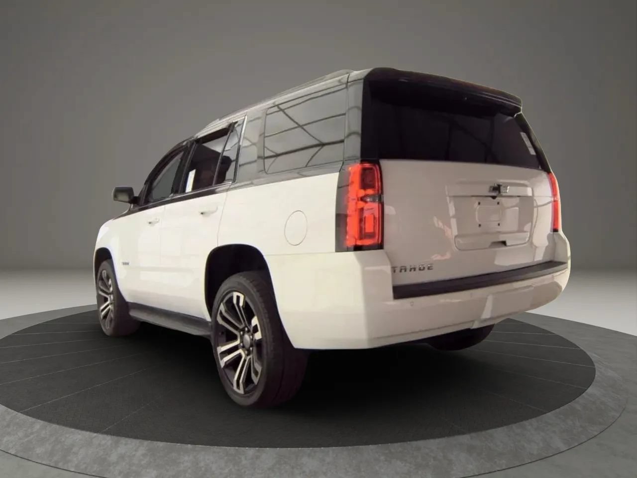 Used 2020 Chevrolet Tahoe LT AWD/4WD image 3