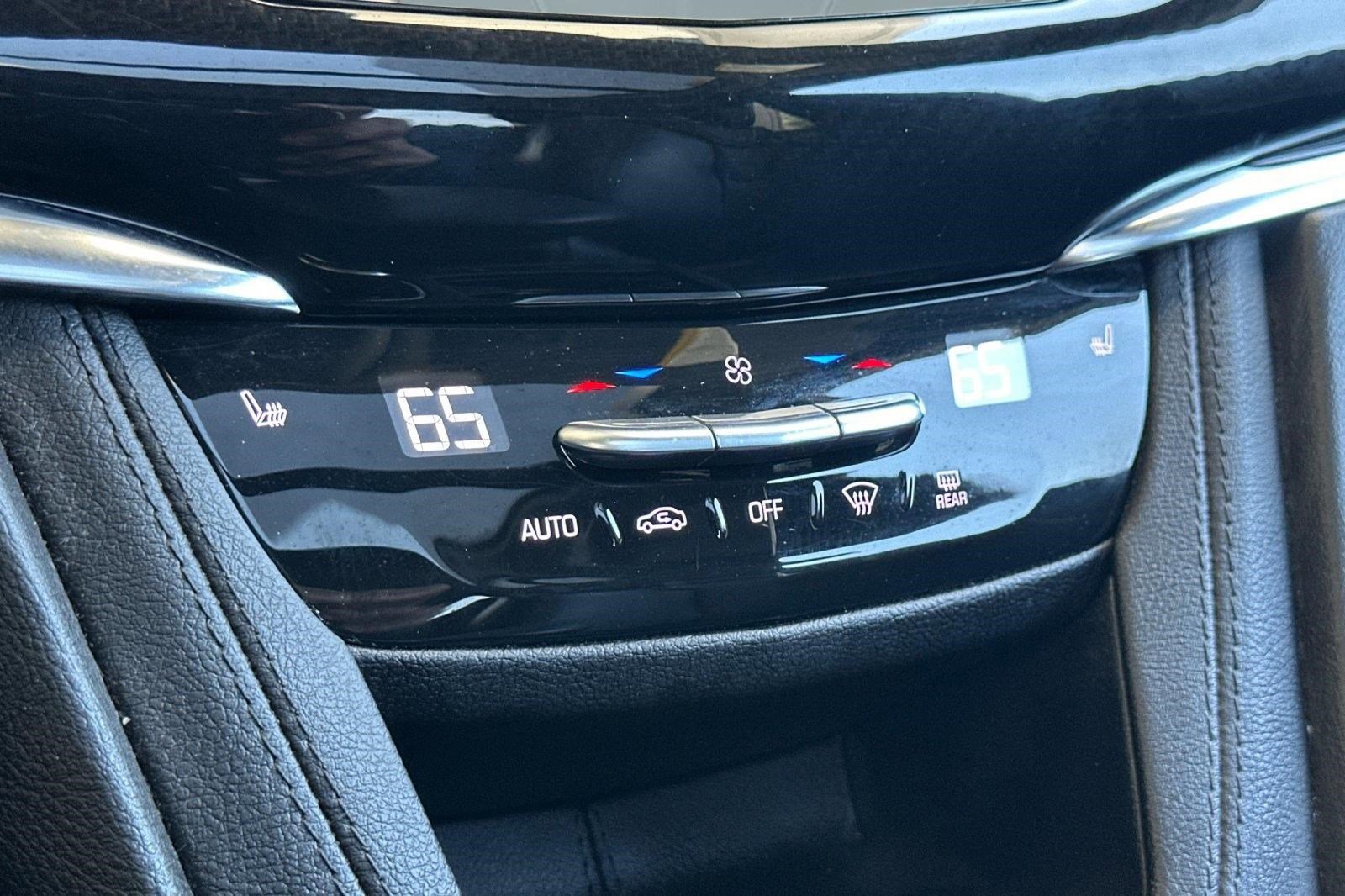 Used 2021 Cadillac XT6 Sport AWD/4WD image 19