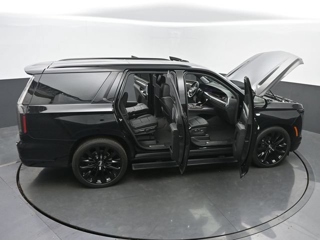 Certified 2026 Cadillac Escalade Platinum Sport w/ LPO, ONYX Package AWD/4WD image 65