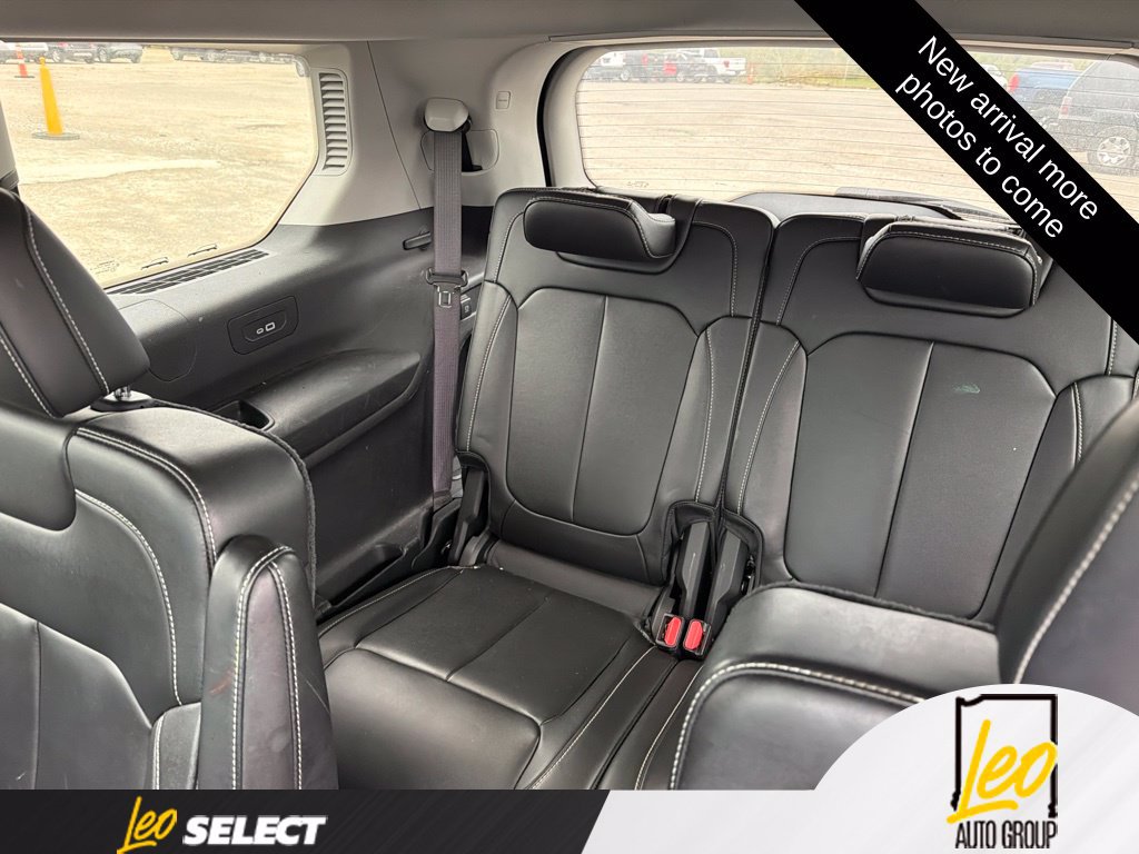 Used 2022 Jeep Grand Cherokee L Limited AWD/4WD image 11