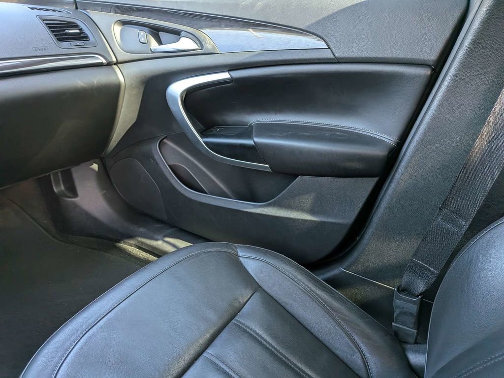 Used 2017 Buick Regal Sport Touring FWD image 14