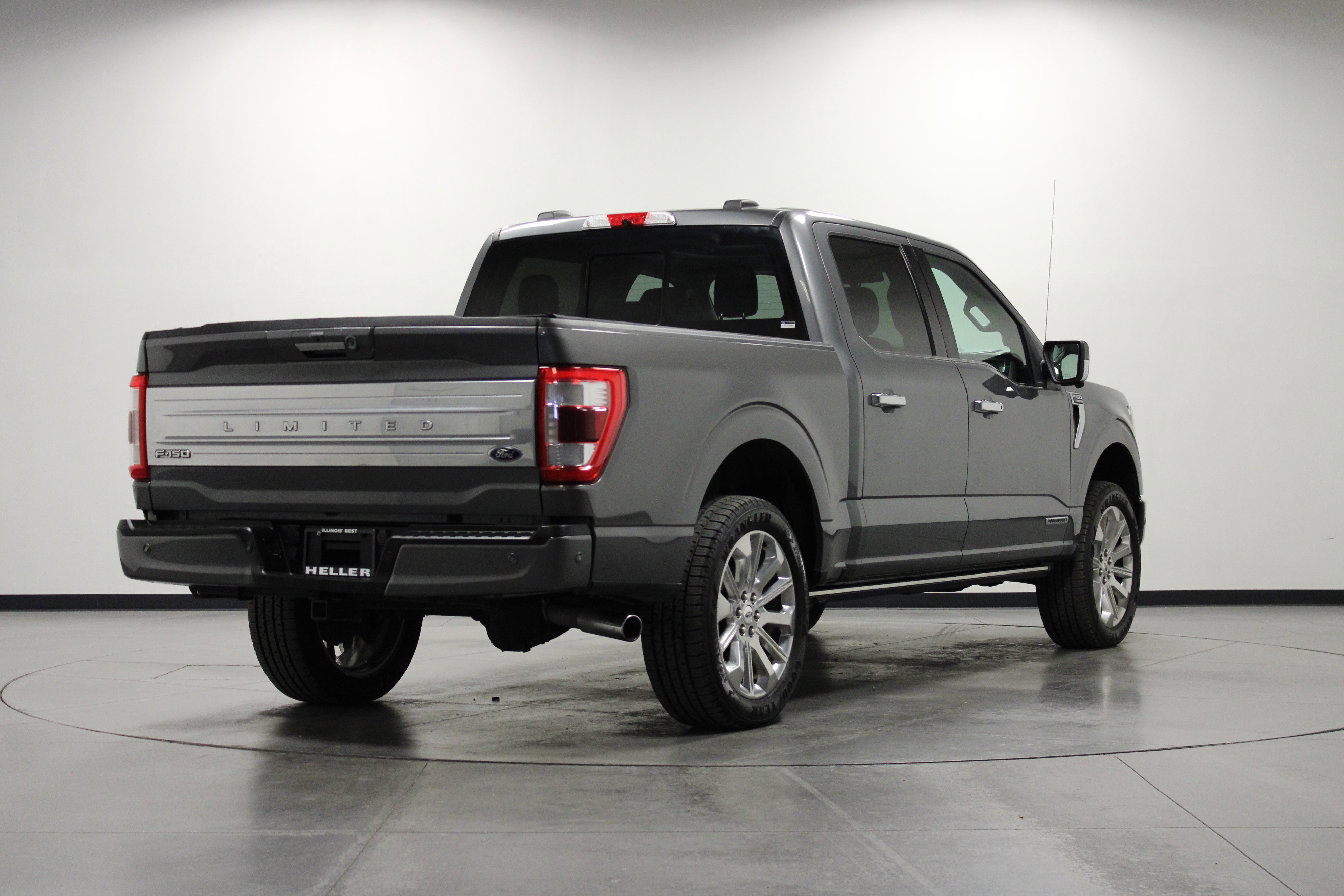 Used 2021 Ford F150 Limited image 4