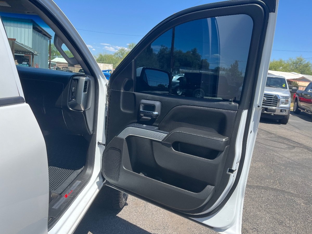 Used 2018 Chevrolet Silverado 1500 LT w/ All Star Edition AWD/4WD image 37