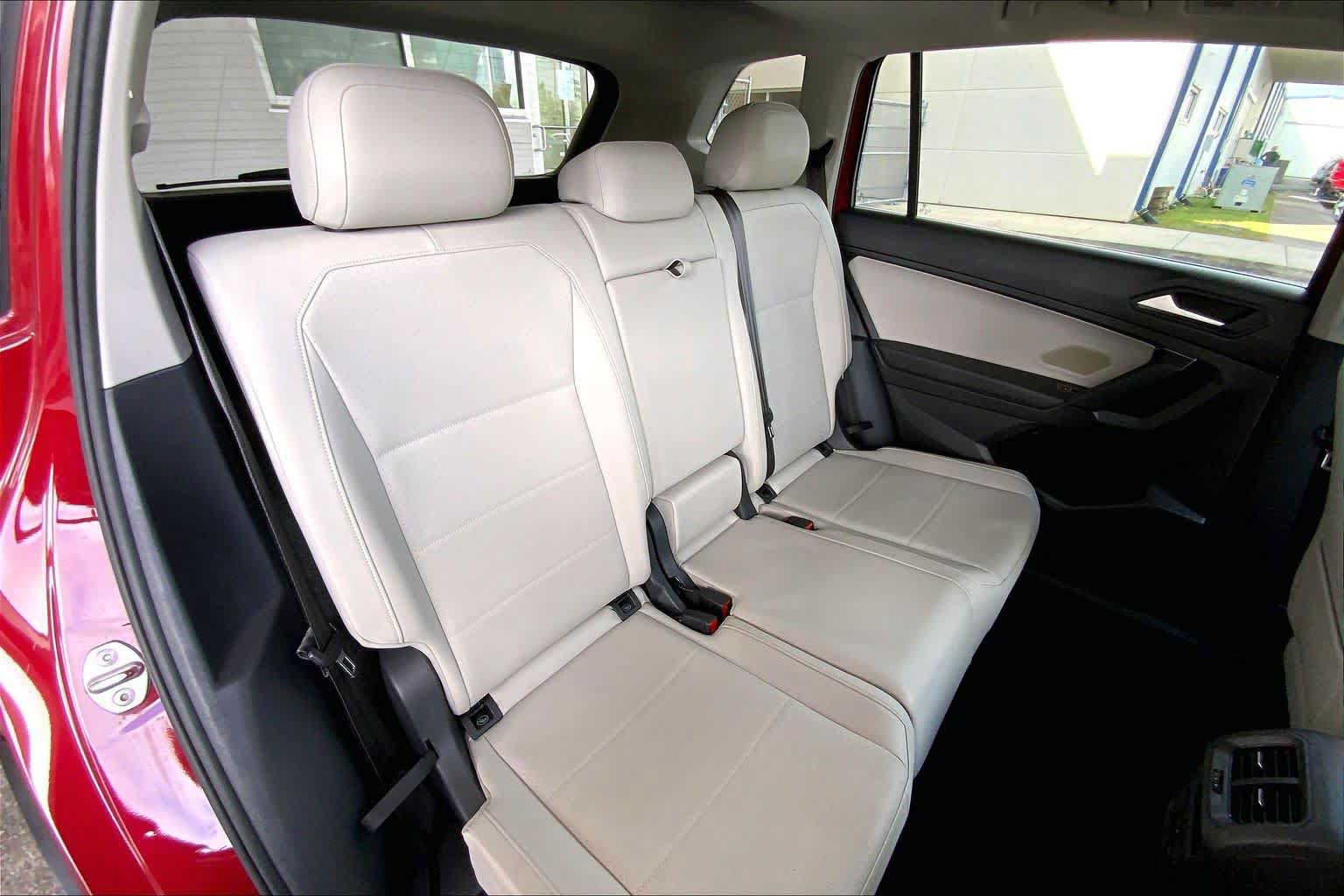 Used 2019 Volkswagen Tiguan SE w/ Panoramic Sunroof Package AWD/4WD image 20