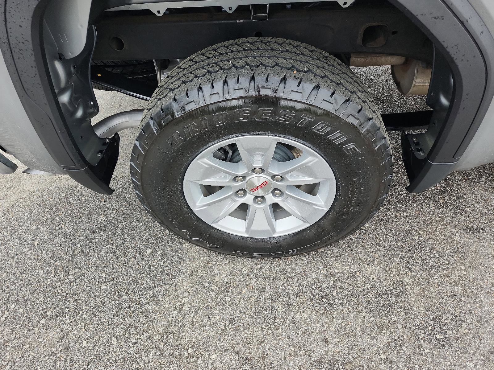 Used 2025 GMC Sierra 1500 SLE image 7