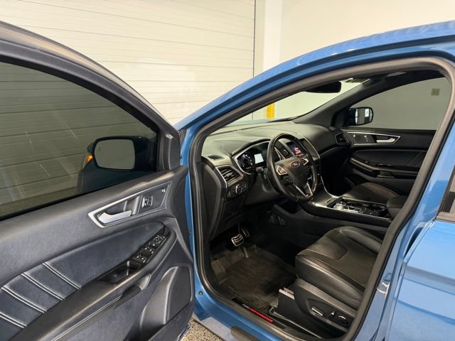 Used 2019 Ford Edge ST w/ Cold Weather Package AWD/4WD image 11
