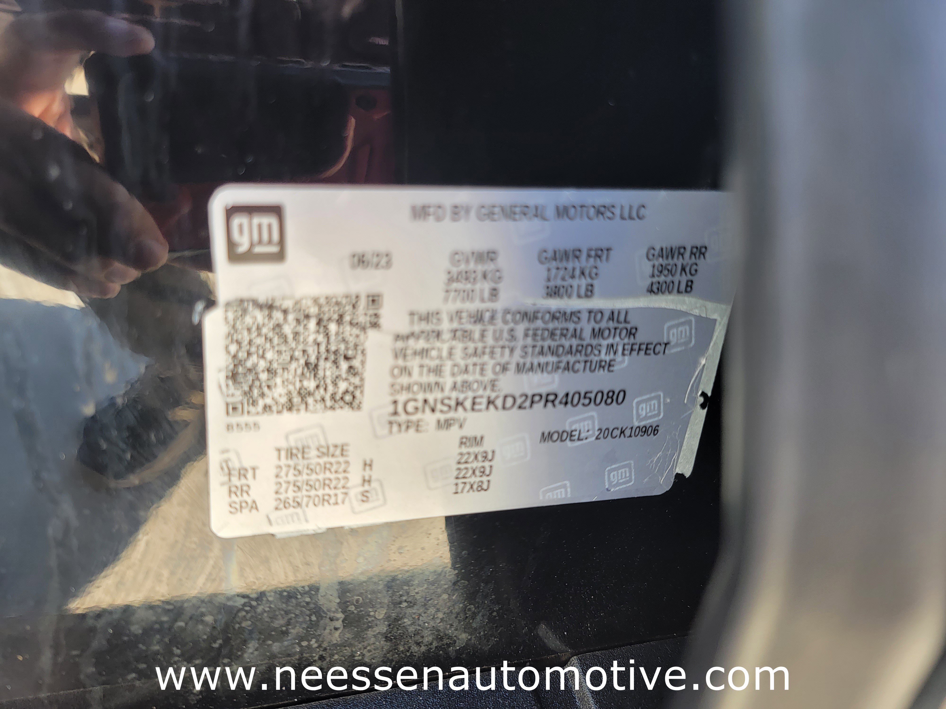 Used 2023 Chevrolet Suburban RST w/ Luxury Package image 36