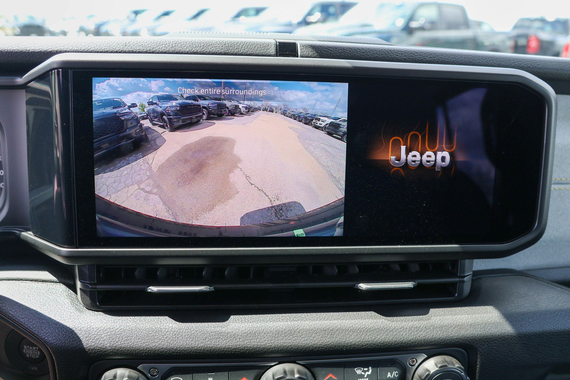 New 2026 Jeep Wrangler Unlimited Sahara AWD/4WD image 20