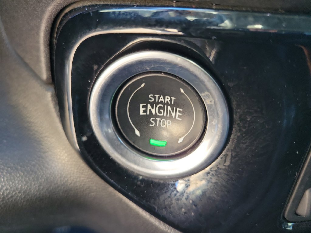 Used 2025 Chevrolet Silverado 1500 LT AWD/4WD image 32