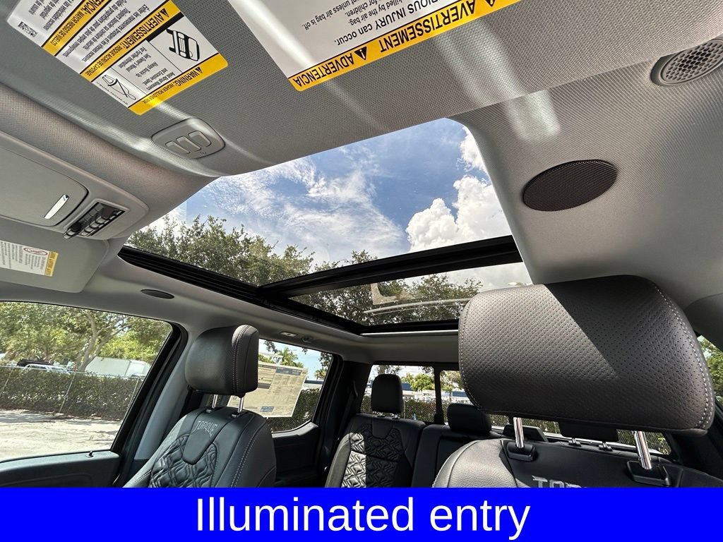 New 2026 Ford F250 Lariat w/ Black Appearance Package AWD/4WD image 11