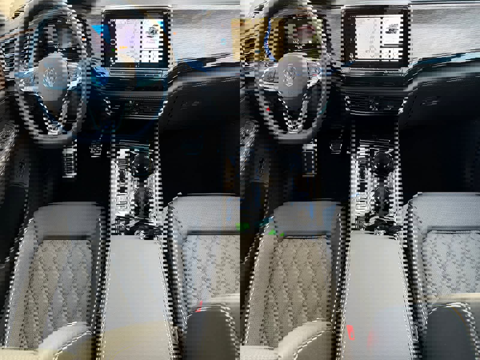 New 2026 Volkswagen Atlas SEL Premium R-Line image 10