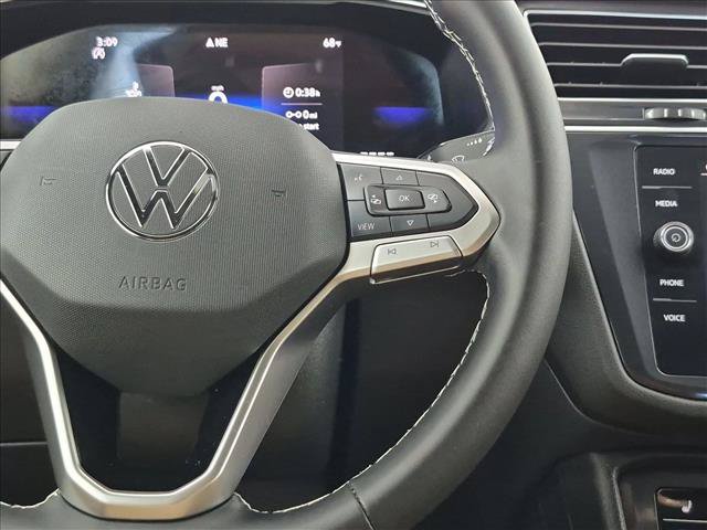 Used 2024 Volkswagen Tiguan SE FWD image 30