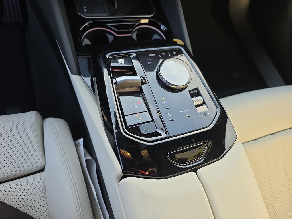 New 2026 BMW 530i xDrive w/ Premium Package image 17