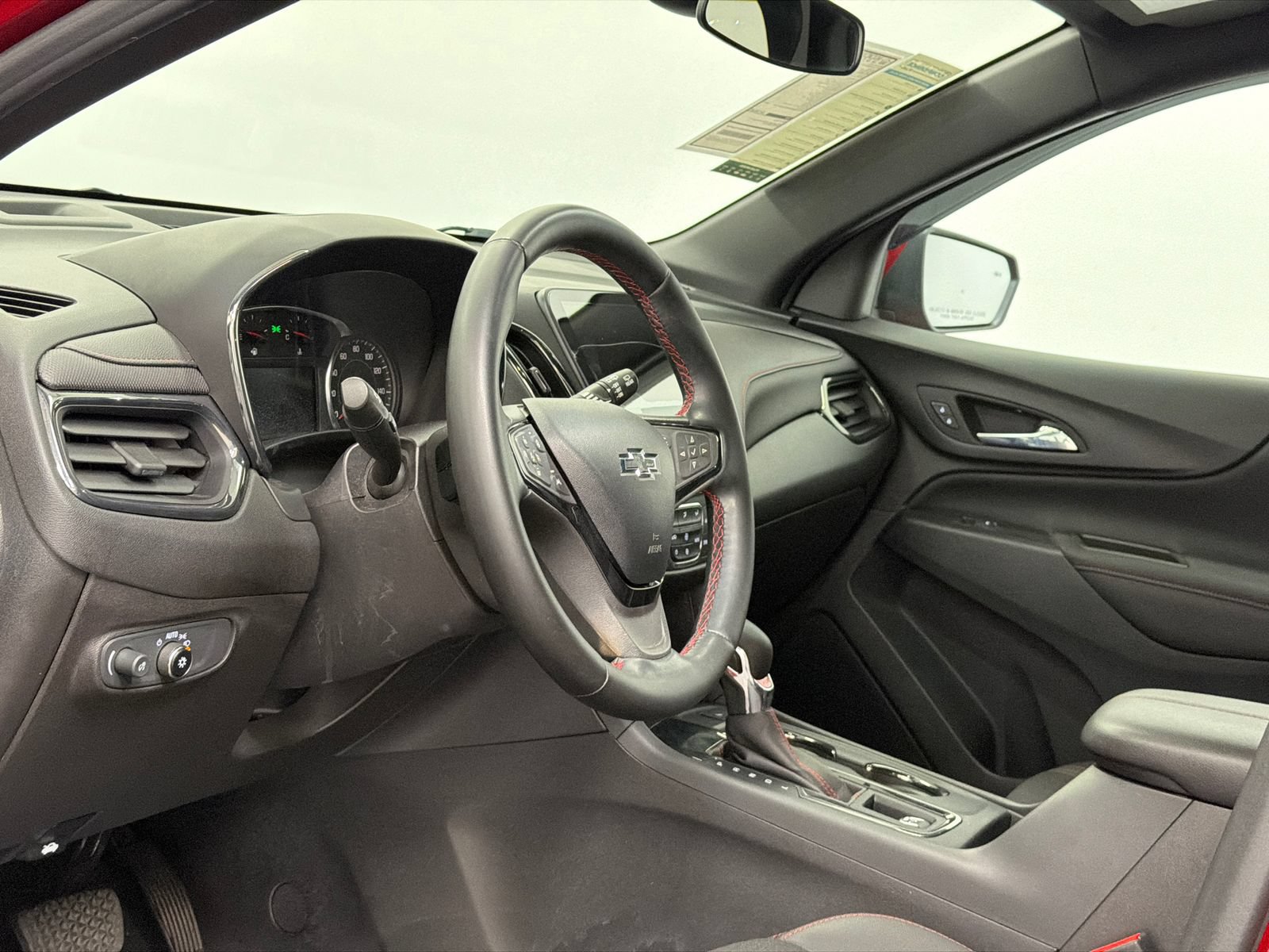 Used 2023 Chevrolet Equinox RS FWD image 15