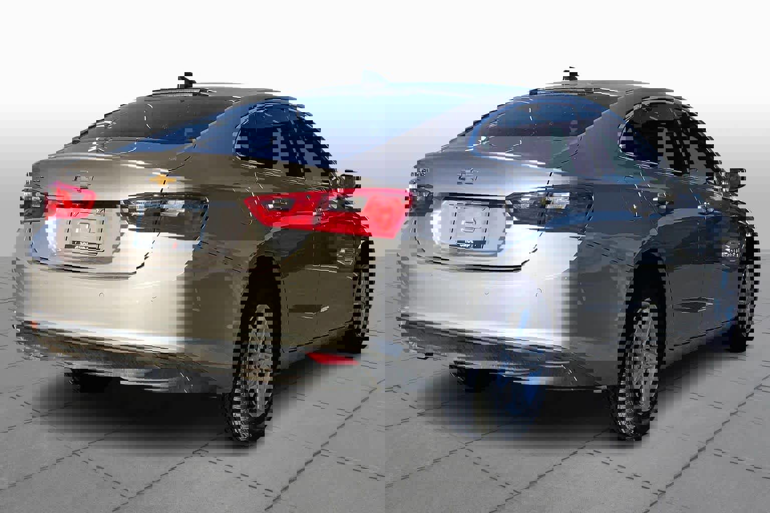 Certified 2025 Chevrolet Malibu LS image 13