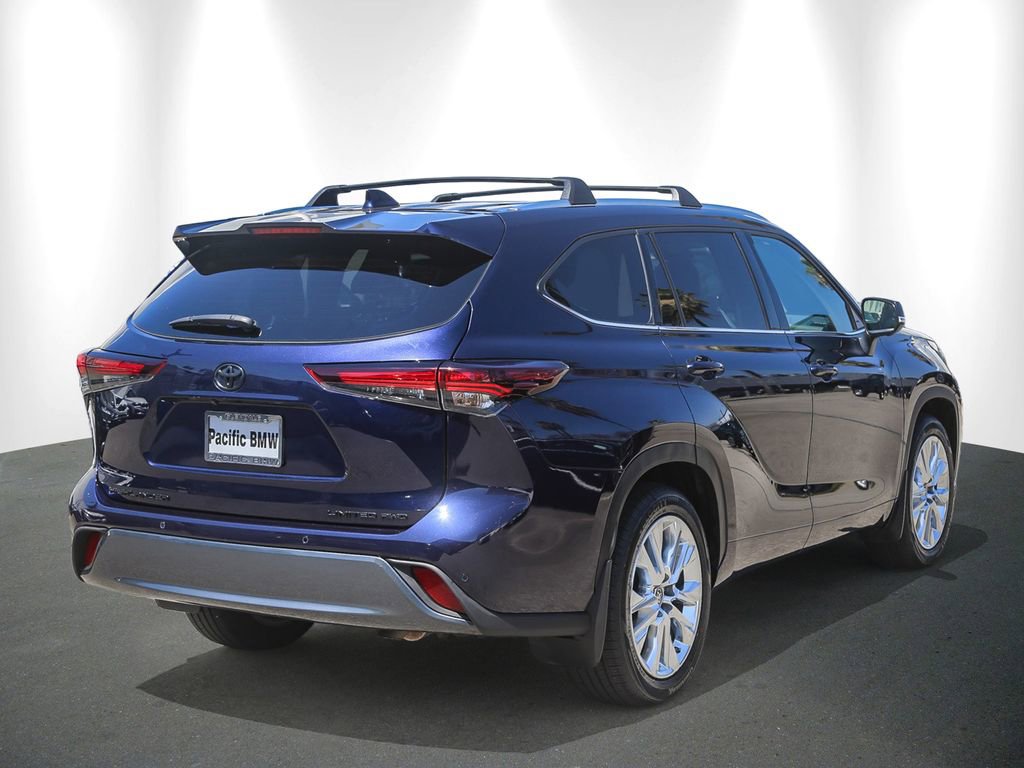 Used 2024 Toyota Highlander Limited AWD/4WD image 6