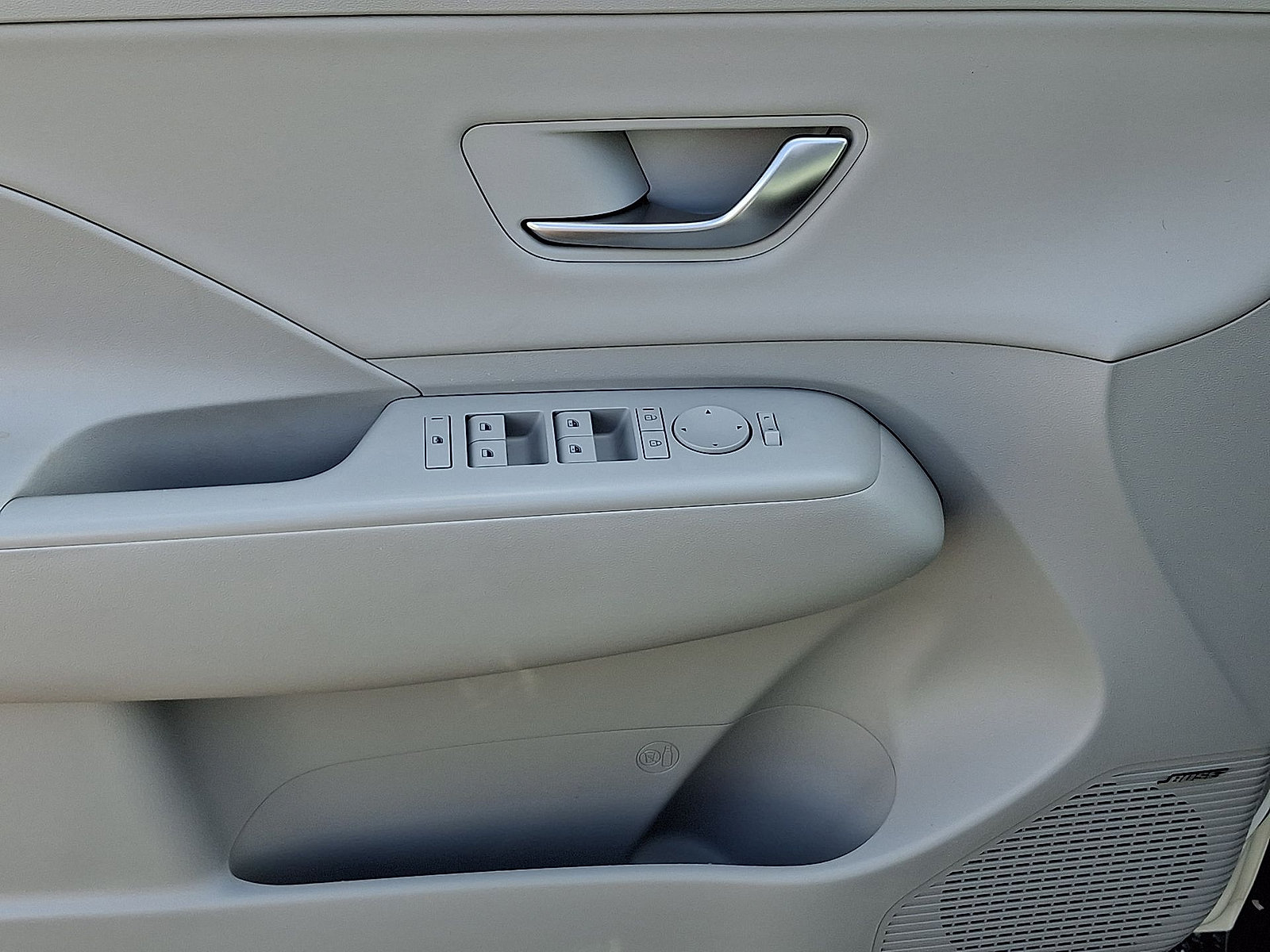 Certified 2024 Hyundai Kona Limited AWD/4WD image 16