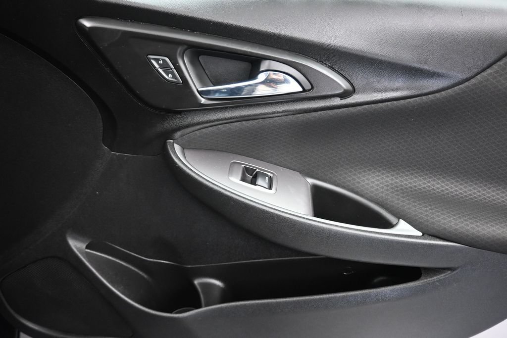 Used 2020 Chevrolet Malibu LS FWD image 36