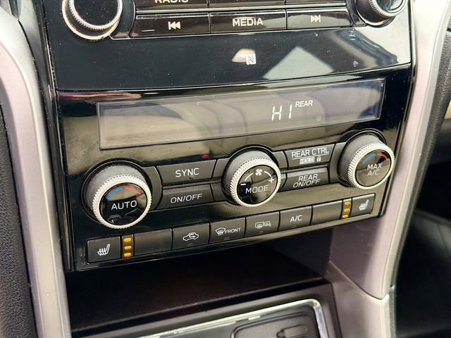 Used 2020 Subaru Ascent Limited w/ Technology Package image 16