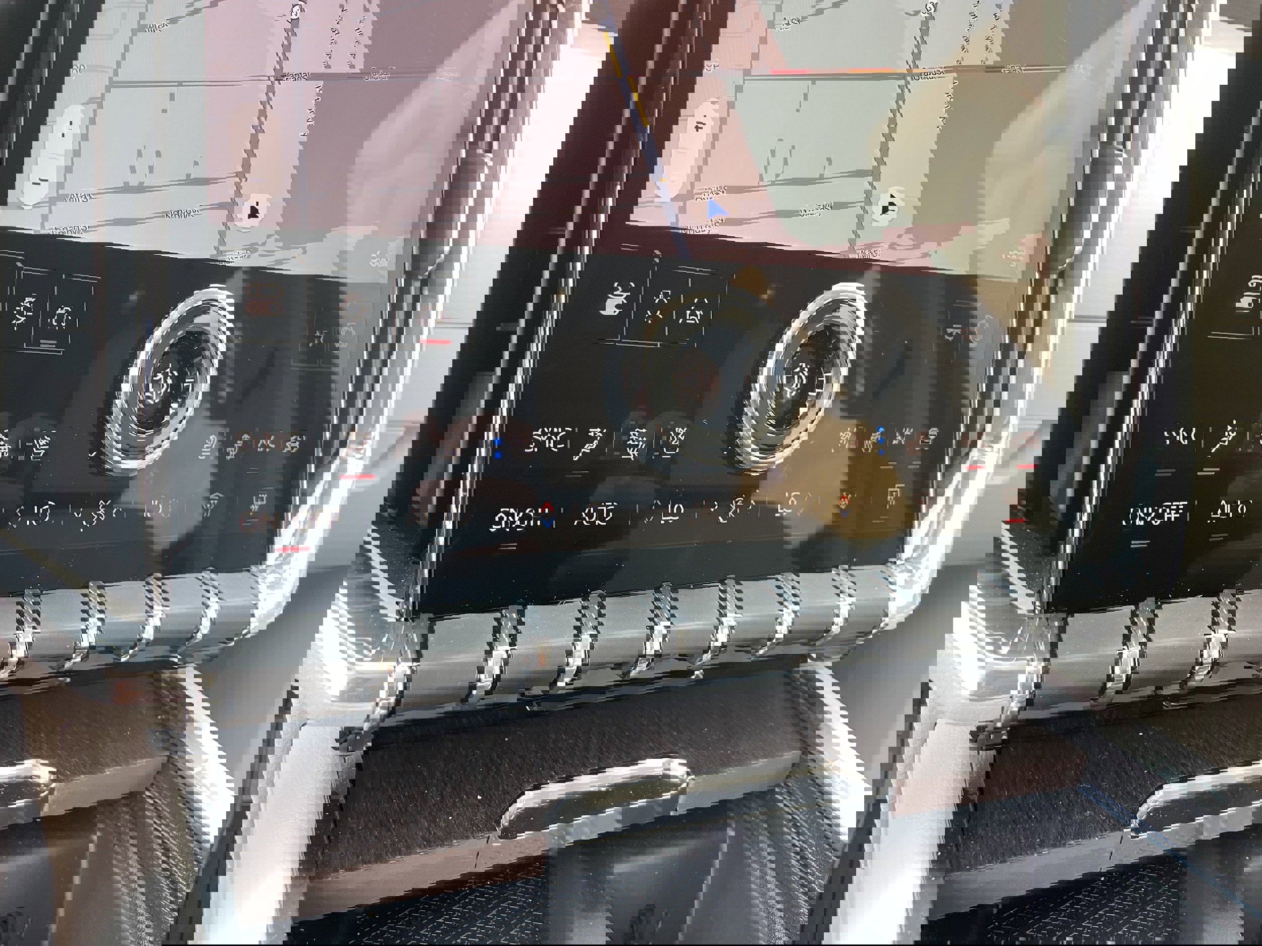 Certified 2025 GMC Acadia Denali w/ Super Cruise Package image 26