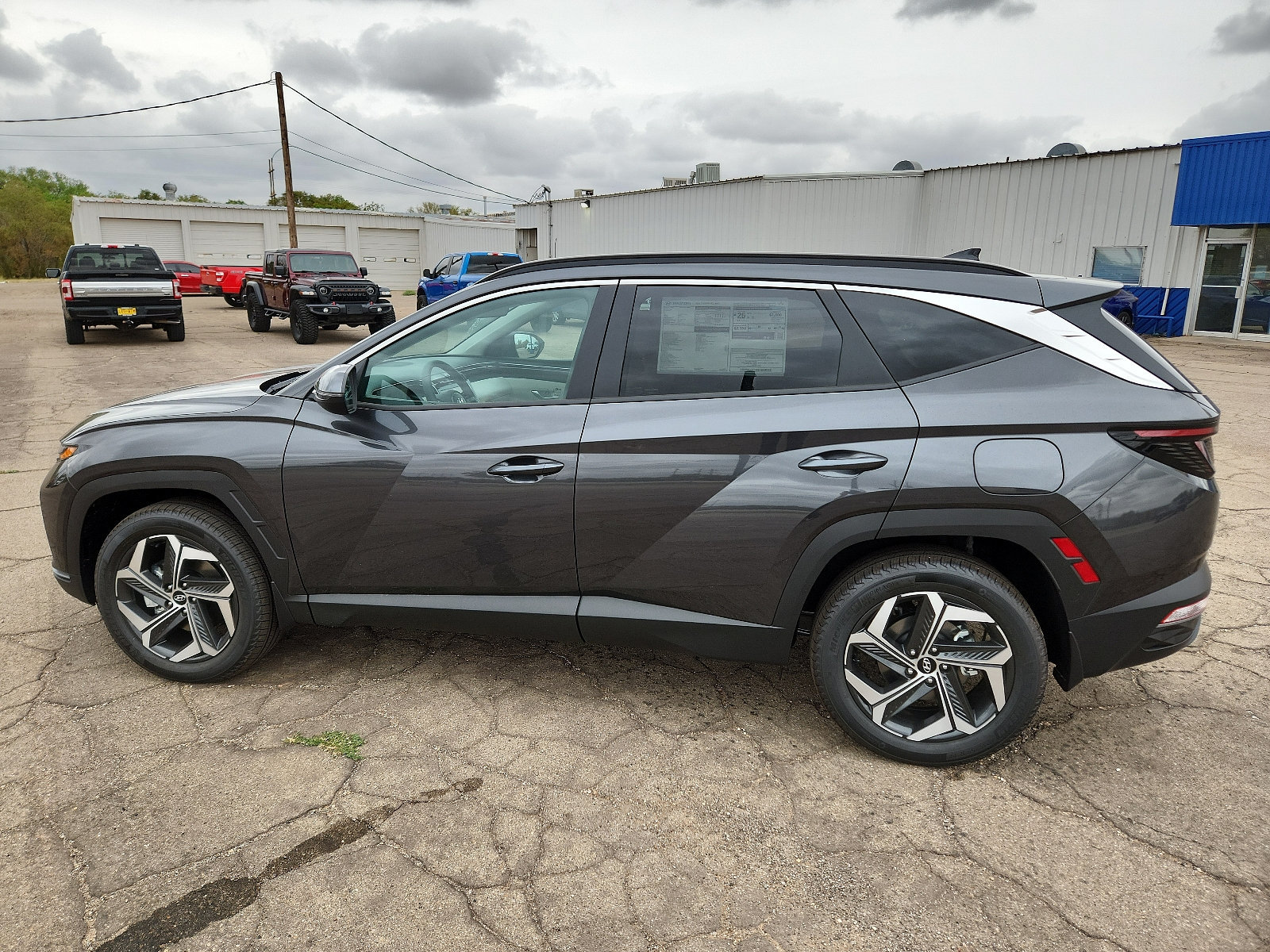New 2024 Hyundai Tucson SEL w/ Convenience Package AWD/4WD image 2