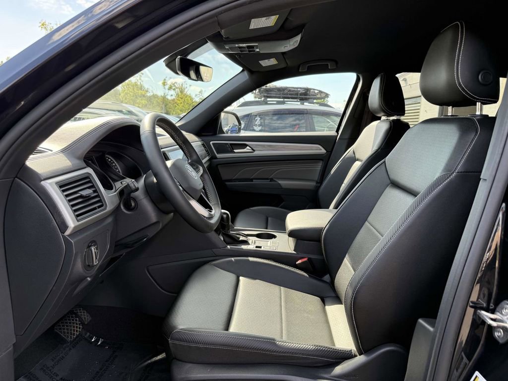 Used 2021 Volkswagen Atlas Cross Sport SE FWD image 10