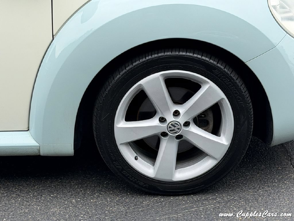 Used 2010 Volkswagen Beetle Final Edition FWD image 42