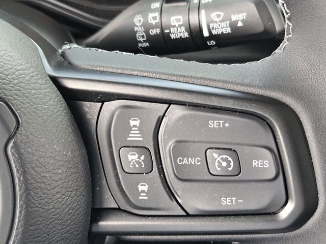 Used 2025 Jeep Wrangler Unlimited Rubicon w/ Safety Group AWD/4WD image 29