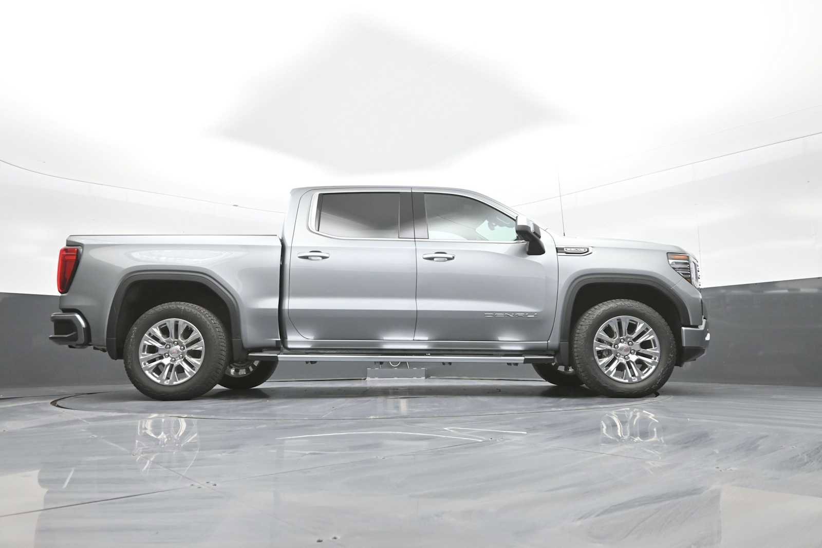 New 2026 GMC Sierra 1500 Denali w/ Technology Package AWD/4WD image 43