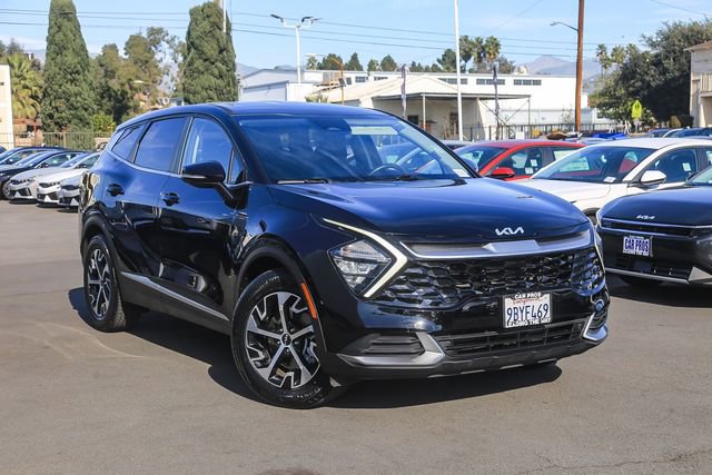 Used 2023 Kia Sportage EX image 2