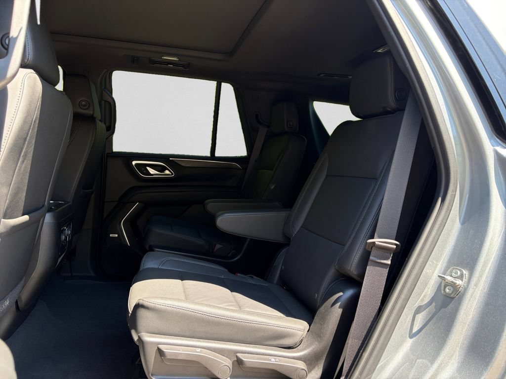 Used 2024 Chevrolet Tahoe Z71 w/ Luxury Package AWD/4WD image 30