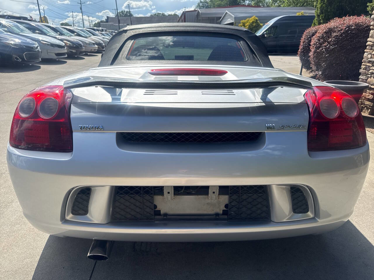 Used 2003 Toyota MR2 image 4
