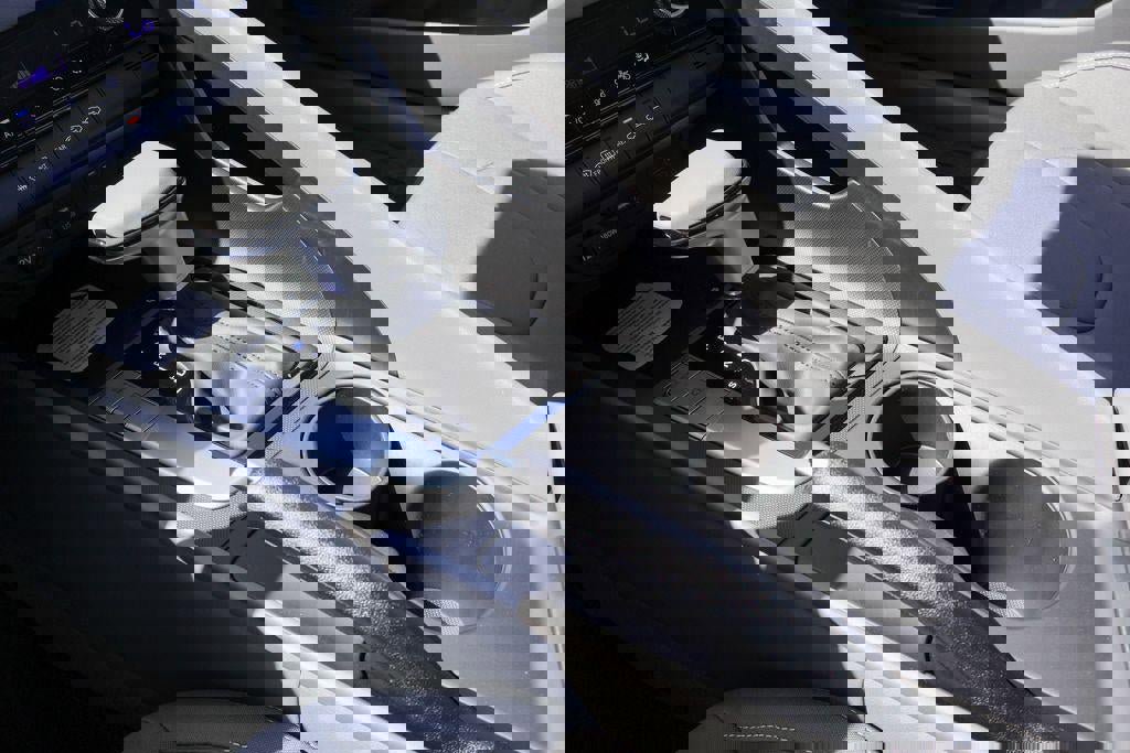 New 2026 Hyundai Elantra Sport image 15