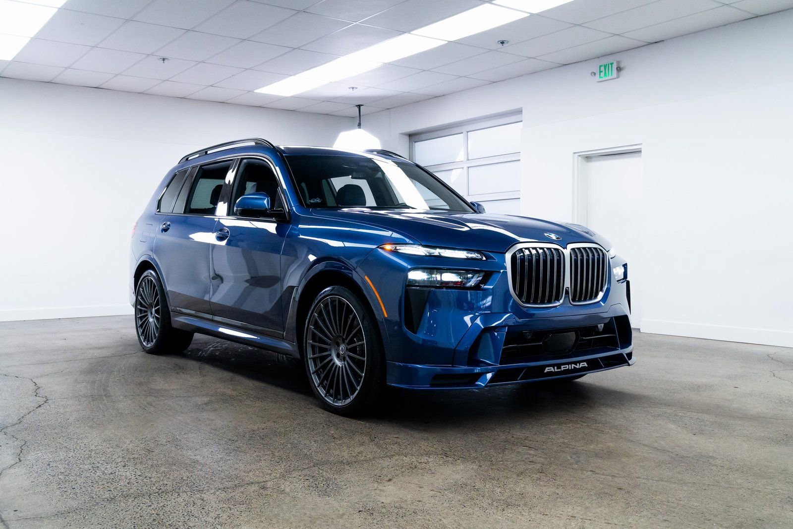 Used 2025 BMW ALPINA XB7 image 29