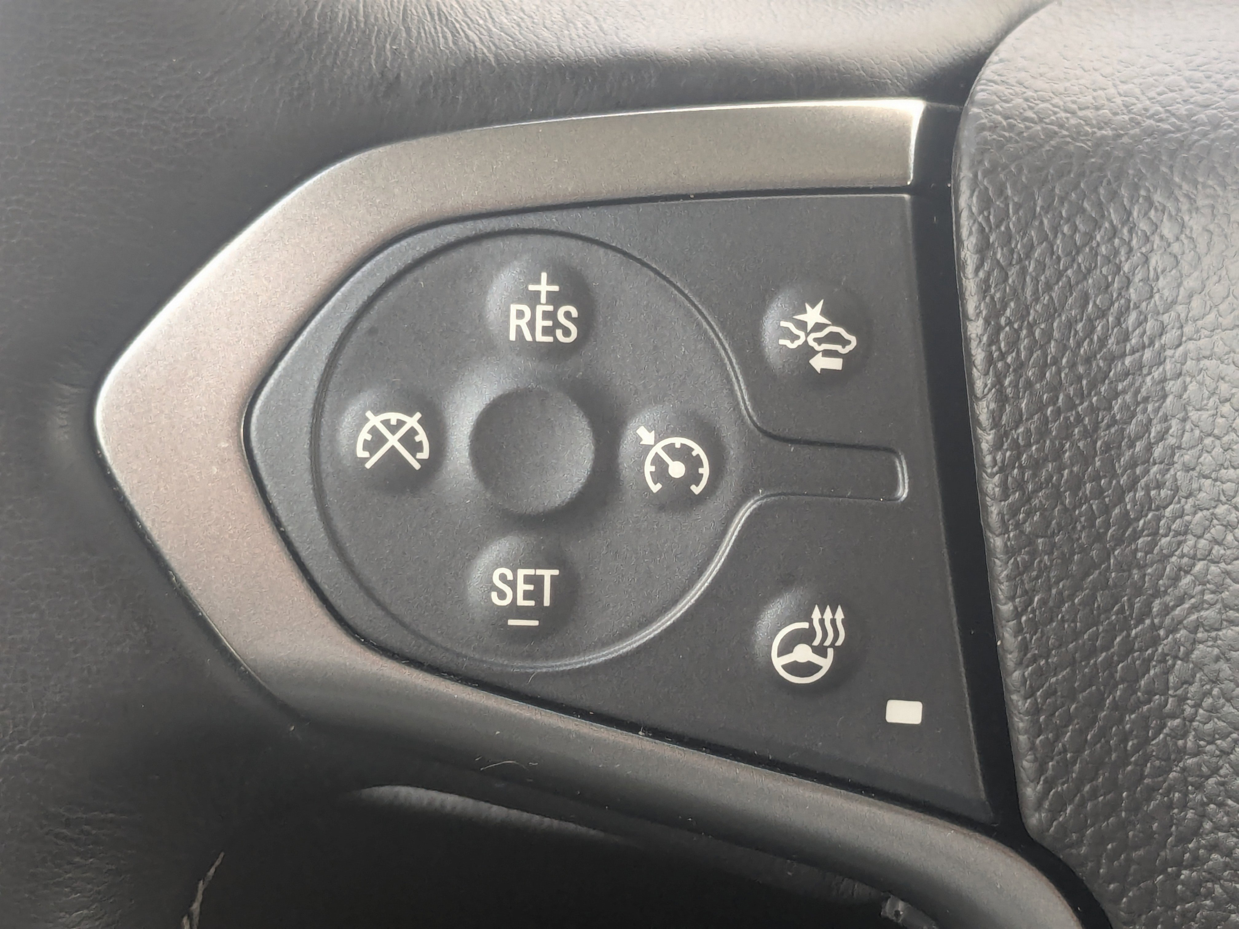 Used 2020 Chevrolet Suburban Premier image 34