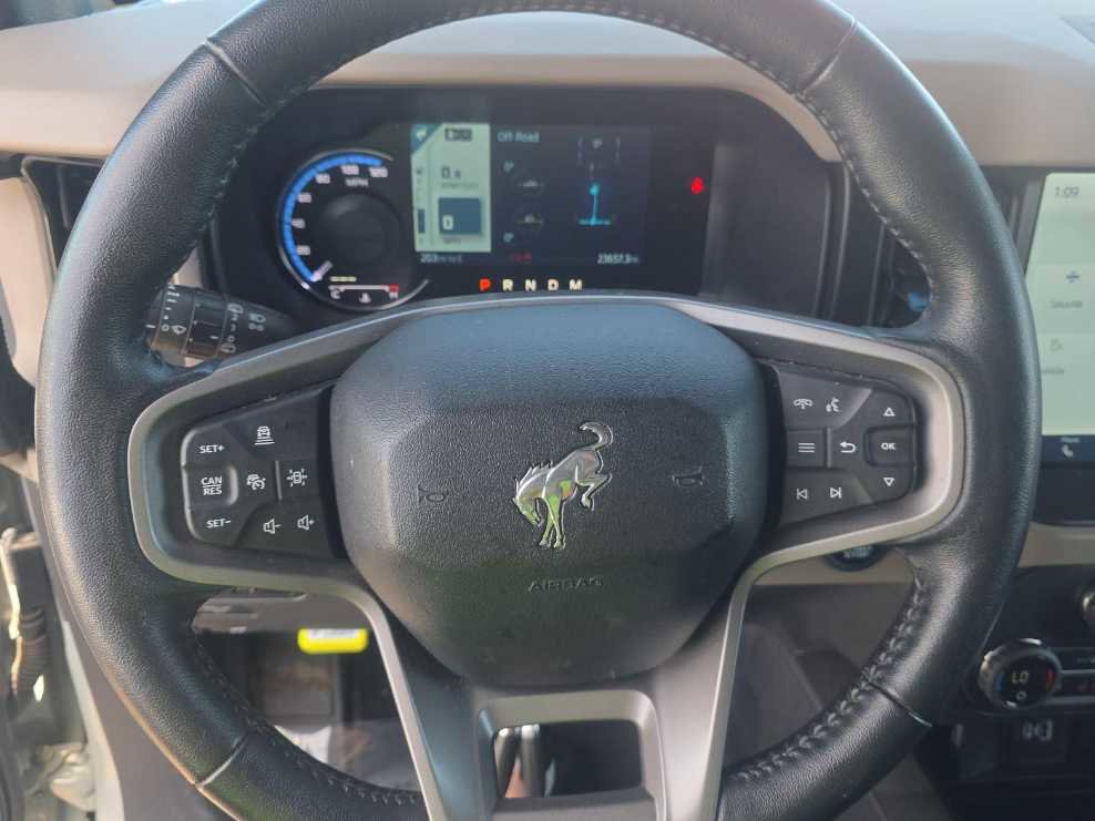 Used 2023 Ford Bronco Wildtrak AWD/4WD image 12