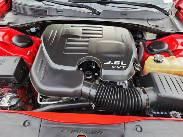 Certified 2022 Dodge Charger SXT w/ Leather Interior Group image 23