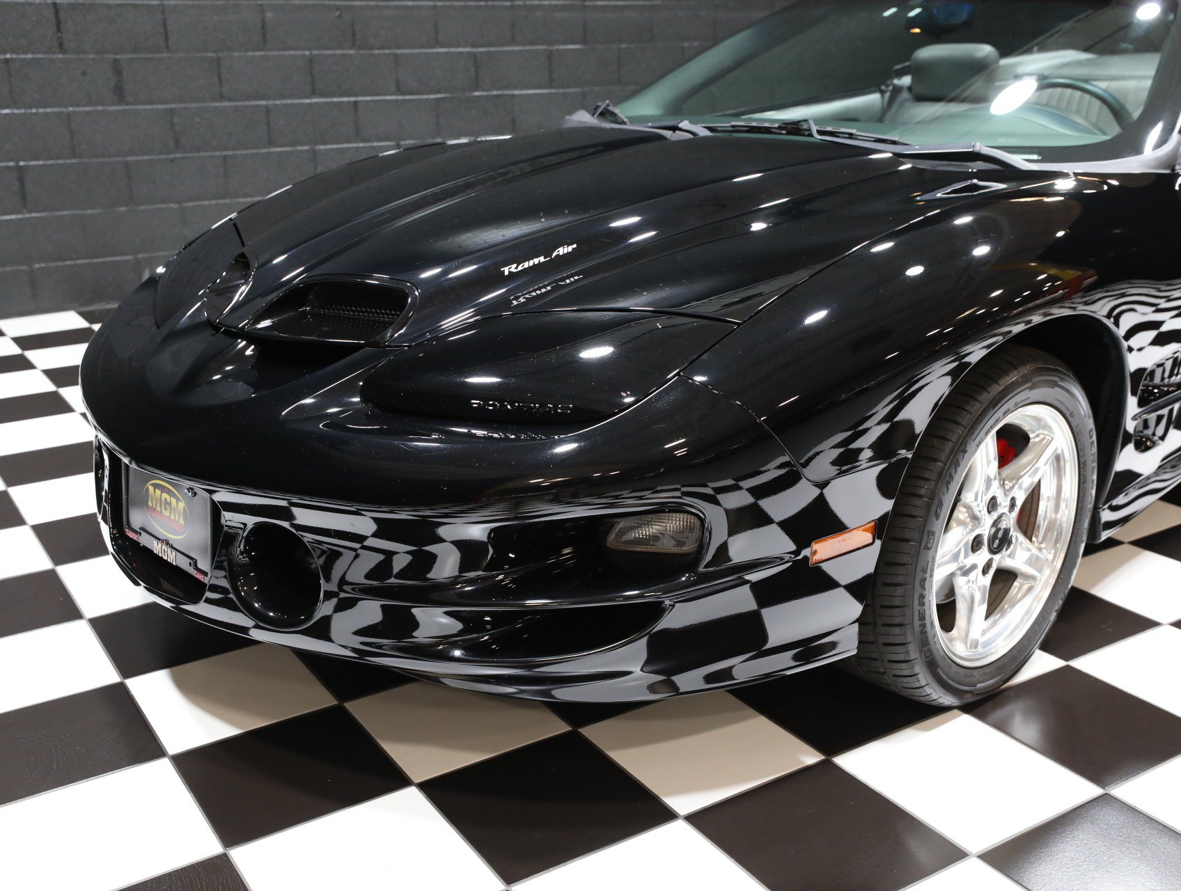Used 1999 Pontiac Firebird Trans Am RWD image 14